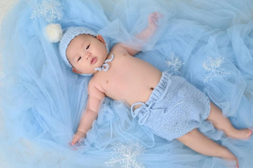 祁东宝宝侧翻太早的原因